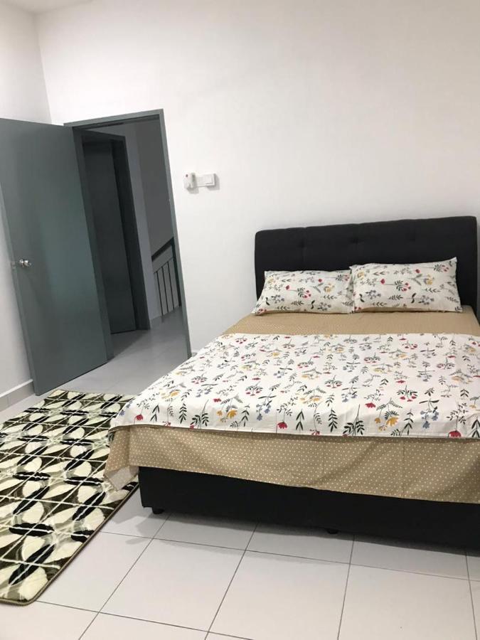 Baituljannah Homestay Batu Pahat Exterior photo