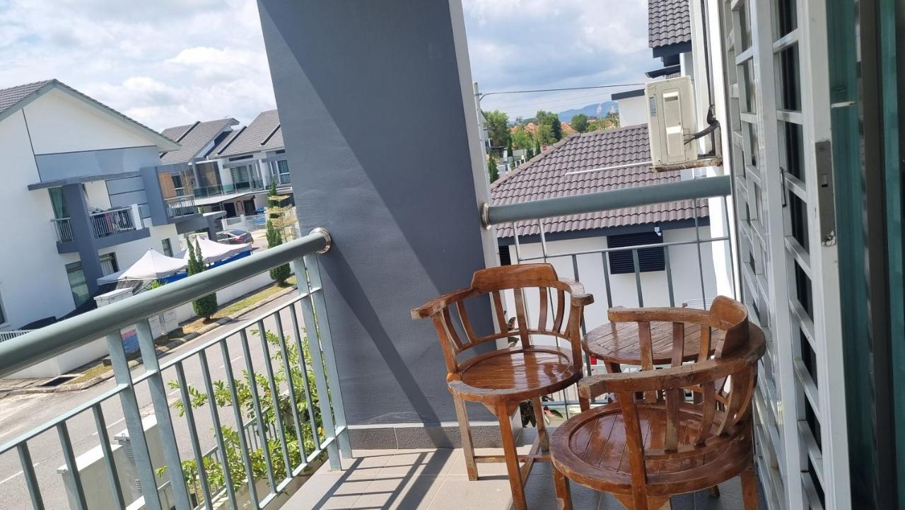 Baituljannah Homestay Batu Pahat Exterior photo